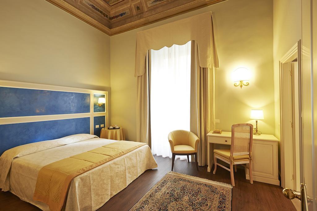 Hotel Firenze Capitale Zimmer foto
