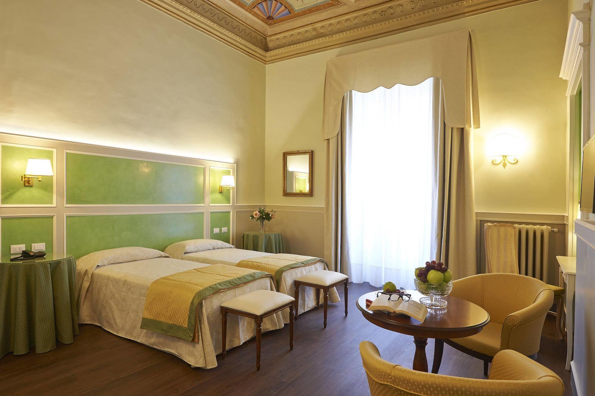 Hotel Firenze Capitale Exterior foto