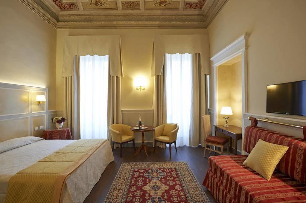 Hotel Firenze Capitale Exterior foto